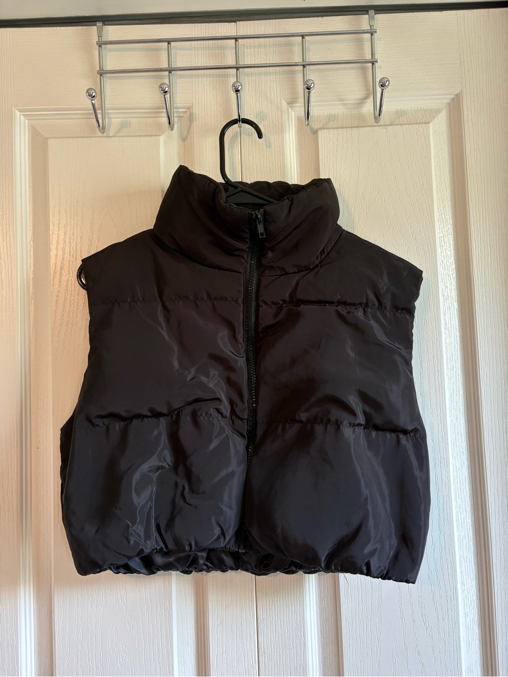 SHEIN Cropped Black Quilted Puffer Vest